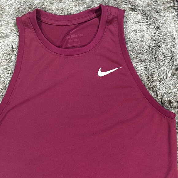 The Nike Tee Dri-Fit Tank Sz Small - Picture 3 of 8